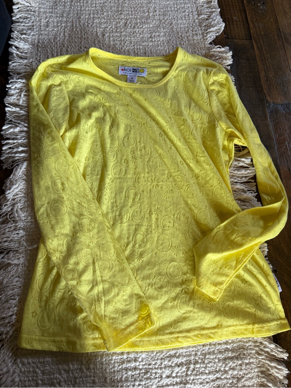 KOI smiley Face Lightweight Under Scrub Top NWOT Yellow Long Sleeve 😃S